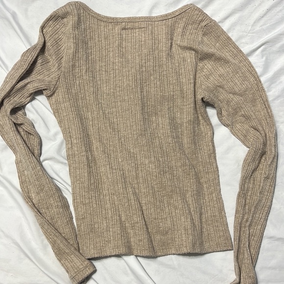 Hollister top - Picture 2 of 3